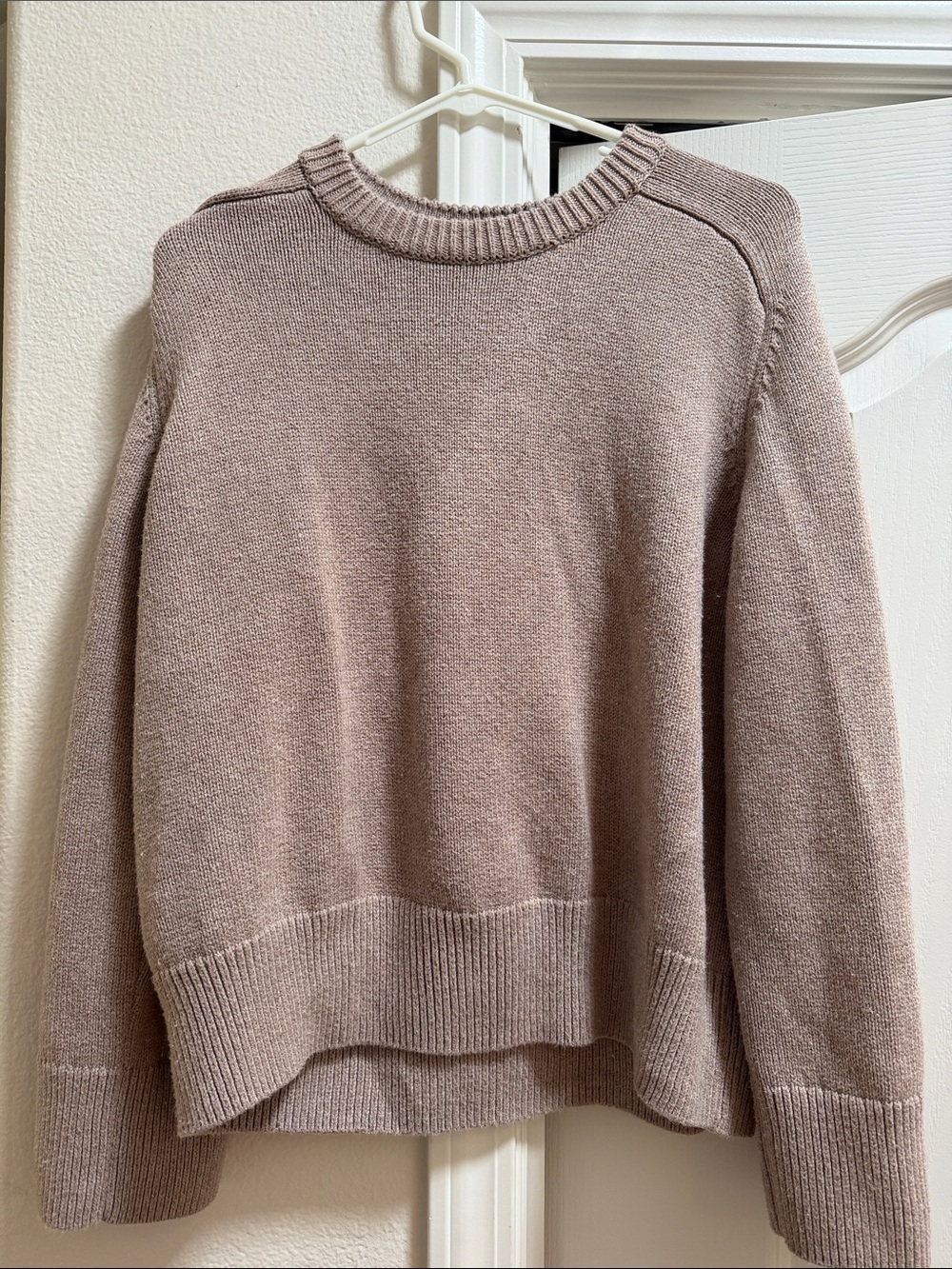 Abercrombie & Fitch Dusty Mauve Crewneck Sweater